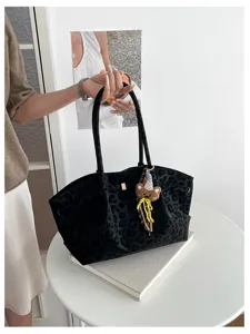 Borsa shopper vintage in camoscio con stampa leopardo, grande borsa a tracolla elegante.