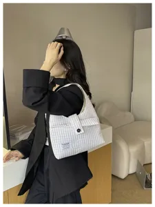 Women large capacity checkered shoulder tote bag casual commuter travel handbag stylish 2026