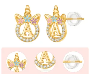 Boucles d'oreilles licorne lettre A en or avec zirconiums et fleurs en email colorees.