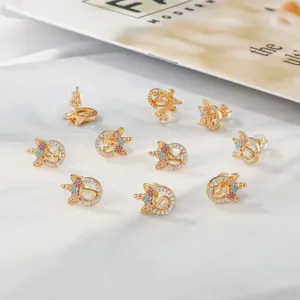 Exquises boucles d'oreilles puces licorne alphabet 26 avec zircone cubique et fleurs colorées.