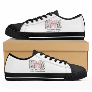 Personalisierte Muttertag Low-Top Segeltuch Sneakers lässige Mode Schuhe schwarz und weiß