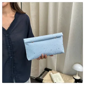 Γαλάζια τσάντα clutch με σχέδιο αστέρων, μινιμαλιστική χαριτωμένη κασετίνα και μεγάλη τσάντα αποθήκευσης.