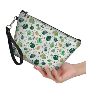 Tropische grüne Blätter Aquarell Druck Kosmetiktasche Clutch mit schwarzem Handschlaufe.