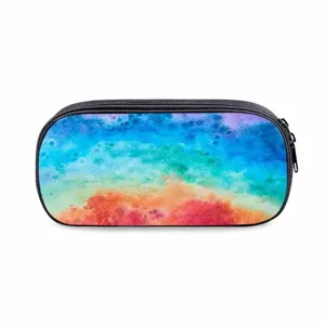 Nahaufnahme des bunten Aquarell-Farbverlauf-Federmäppchens mit schwarzem Reißverschluss.