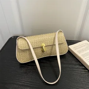 Sac Baguette en Paille Tressée pour Femmes Rétro Chic Sac Bandoulière sous les Bras Vintage Verrou en Métal Sac à Main Quotidien
