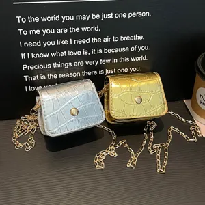 Trendy mini crocodile pattern shoulder crossbody bag with metal chain for daily fashion