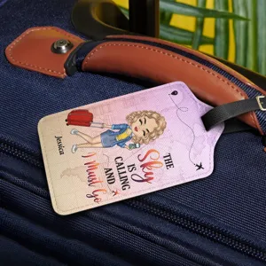 Personalisierter Cartoon Reisekofferanhänger mit niedlichem Mädchenmotiv und Zitat.