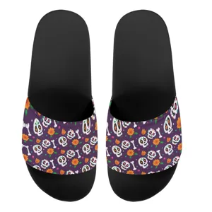 Modische Totenkopf Pantoletten für Damen und Herren, bequeme Freizeitschuhe für den Sommer.
