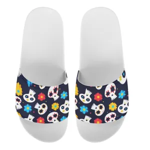 Bequeme Hausschuhe für Paare mit buntem Totenkopf und Blumen Druck für den Sommer.