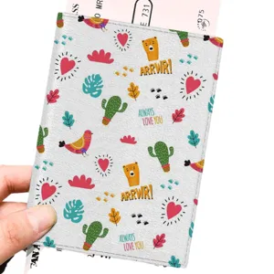 Protège-passeport en cuir PU avec motif d'ours et de cactus mignon organisateur de voyage