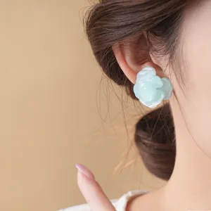 Mintgrüne Harz Blumen Ohrringe, süße florale Ohrstecker für Damen und Mädchen tägliche Mode