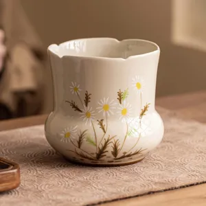 Hand-painted daisy ceramic tea wash jianshui for tea ceremony waste water storage cup.