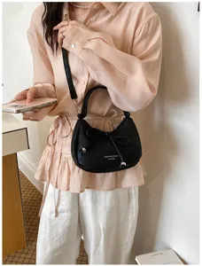 Borsa a tracolla nera elegante da donna con grazioso fiocco e tracolla regolabile per uso quotidiano