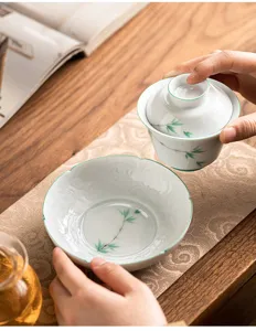 Handgemaltes grünes Bambus Porzellan Teeset Tasse und Untertasse Kung Fu Teetablett Teller