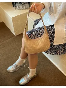 Handgemachte geflochtene Stroh Halbmond Schultertasche Sommer Strand Urlaub PU Patchwork