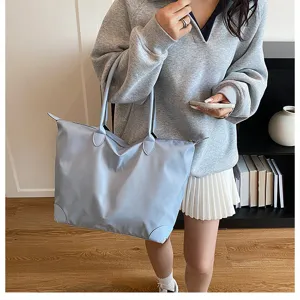 Large capacity travel tote bag for women lightweight nylon handbag for daily use fitness shop