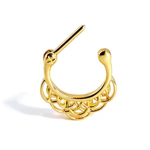 Anneau de nez en acier inoxydable doré, design filigrane en dentelle pour piercing.