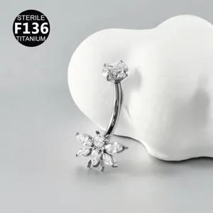 Piercing de ombligo de flor de cristal de titanio F136 de alta calidad detalle