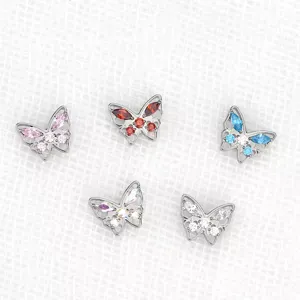 Titan Schmetterling Piercing Schmuck Set mit bunten Zirkonia Steinen für Ohr und Lippe.