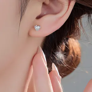 Exquisite 5A zirconia heart-shaped piercing stud, premium metal setting for body jewelry.