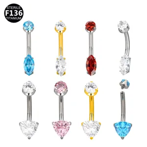 Piercing de ombligo de titanio 1.6mm con circonitas brillantes en forma de marquise y triángulo.