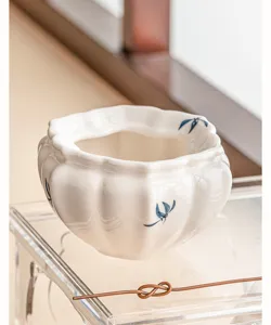 Handgemachte Keramik Teeschale, elegante Blumenform Tee-Reste Behaelter fuer das Teaset.