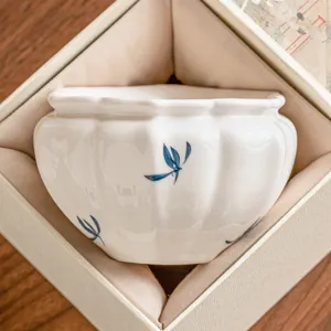 Keramik Teeservice Schale in Geschenkbox, handbemaltes Blumen-Design fur die Teezeremonie.