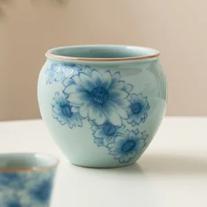 Bol a dechets de the en ceramique bleue et blanche accessoire de service a the