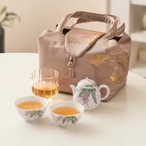 Service à thé en céramique glycine peint à la main avec sac, théière et deux tasses maison