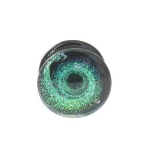 Galaxie Glas Ohrplug doppelter Rand Piercing Schmuck Detailansicht mit kosmischem Muster.