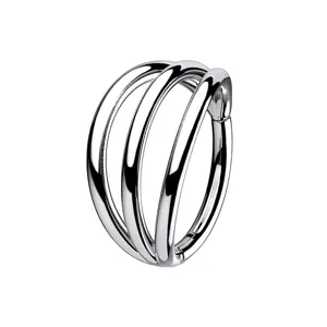 Roestvrijstalen driedubbele hoepel piercing ring detailweergave, zilveren afwerking.