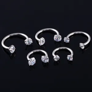 Anneau septum en fer de cheval en acier titane avec zircone, bijou piercing.