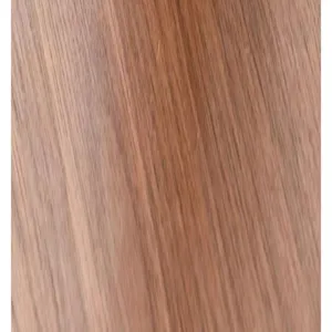 Dettaglio texture in legno per base incenso, superficie con vena naturale, vista pulita.