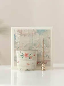 Bruciaincenso a treppiede in ceramica dipinta a mano con supporto in ottone zucca
