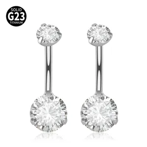 Anello per ombelico in titanio G23 14g piercing con pietre zirconi cubici trasparenti.