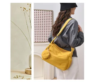 Stylish large capacity canvas shoulder bag casual tote underarm bag for women commuting