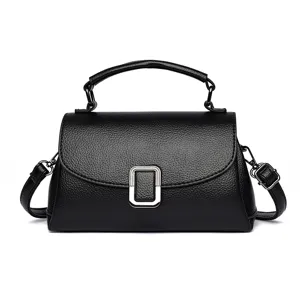 Schwarze PU Leder Damen Umhängetasche, elegante quadratische Handtasche für den Alltag.