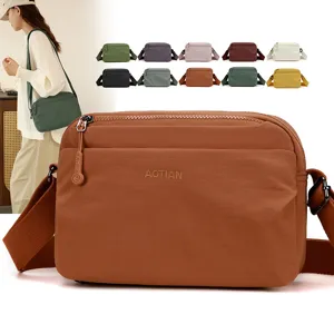 Borsa a tracolla casual in nylon da donna, borsa leggera multicolore con tracolla regolabile.