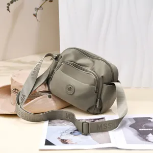 Nylon shoulder crossbody bag for women, large capacity commuter casual handbag with multi-pockets.