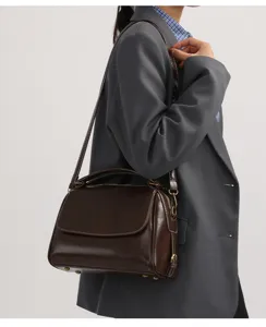 Borsa a tracolla retro in ecopelle PU da donna, borsa vintage alla moda di grande capacità.