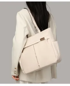 Minimalist women's tote bag, casual commuting shoulder bag, stylish casual office handbag.