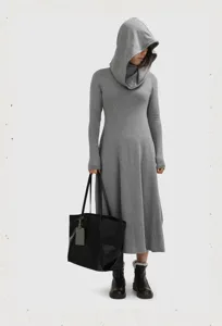 Large capacity soft leather tote bag detail, featuring minimalist design and black finish.