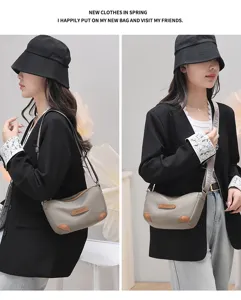 2026 New Solid Color Nylon Crossbody Bag Casual Single Shoulder Women Bag for Daily Use