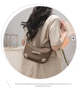 Details of stylish nylon crossbody shoulder bag featuring a convenient adjustable strap for daily use.
