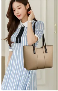 Elegant large capacity women tote bag, minimalist style shoulder bag for summer daily commute.