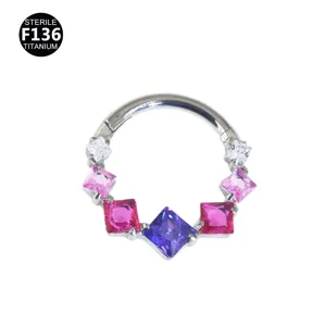 Anello da setto in titano con zirconi quadrati colorati gioiello da piercing.
