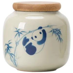 Pot à thé en céramique peint à la main avec couvercle en bois, joli motif panda mini stockage.