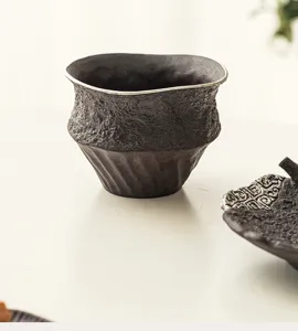 Tazza da lavaggio per tè in ceramica grossolana, design retro argento, accessorio tè.