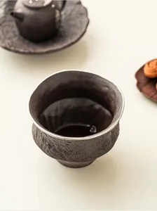 Tazza lavatè in ceramica grezza con bordo argentato, dettaglio ciotola d'acqua jianshui.