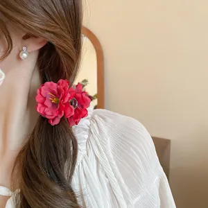 Pinza de pelo de flor roja, accesorio romántico para mujer, elegante pasador para peinado diario.